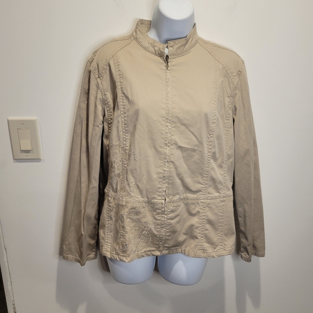Chico's size 2 us size L beige zip jacket w/rhinestones and embroidery